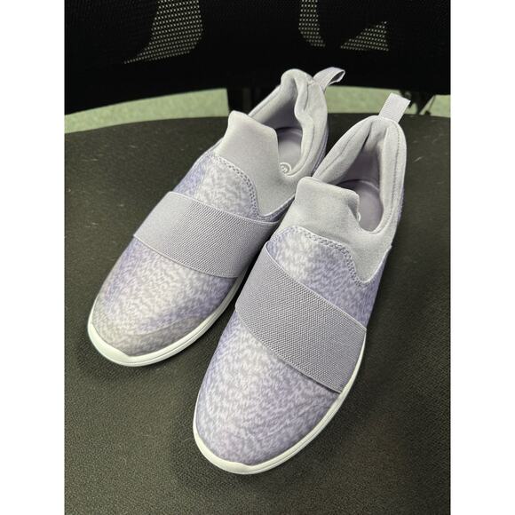 NWOT Girls All in Motion Purple Delta Slip-On Hybrid Sneakers - Size 5 - Picture 1 of 4